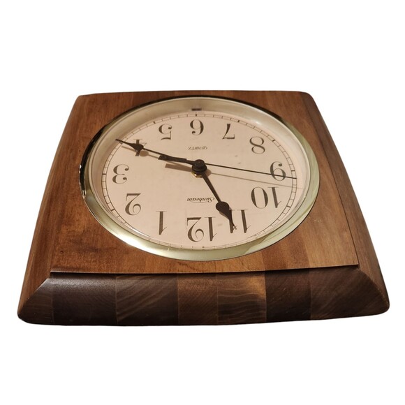 Vintage Sunbeam Quartz Wall Clock Square Wood Frame  11" x 11" Made in USA - Picture 2 of 5